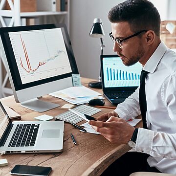 Lloyd's vs PZU w OC księgowego - która polisa lepsza