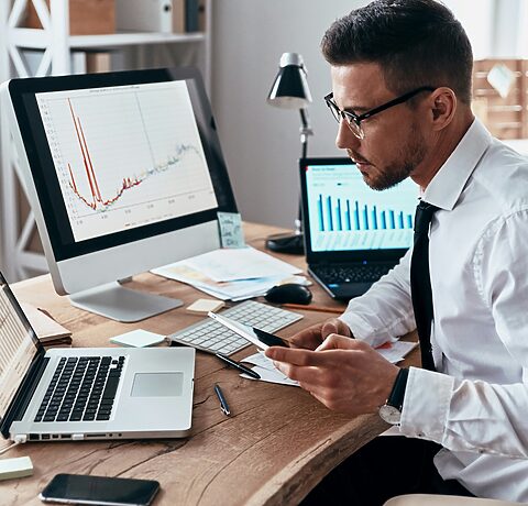 Lloyd's vs PZU w OC księgowego - która polisa lepsza