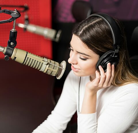 Ubezpieczenie OC komentatora radiowego